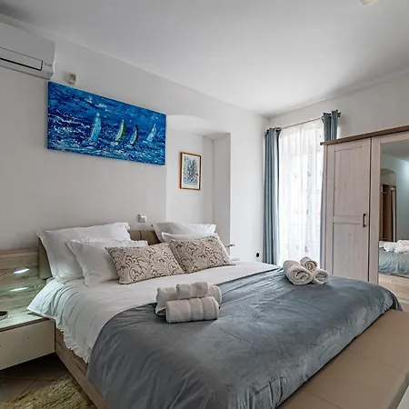 Ghetto Oda ve Kahvaltı 4*